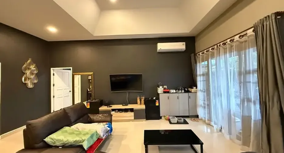 For sale 3 bedrooms villa in Jomtien, Pattaya