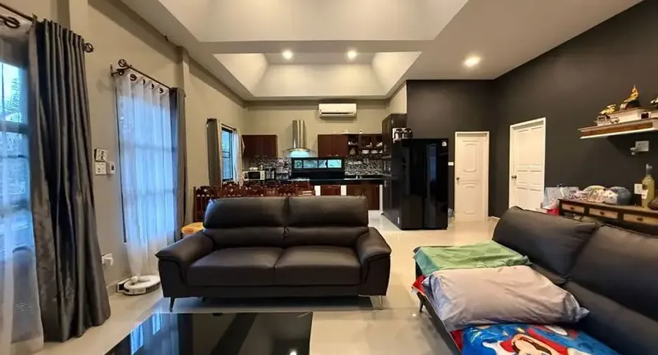 For sale 3 bedrooms villa in Jomtien, Pattaya