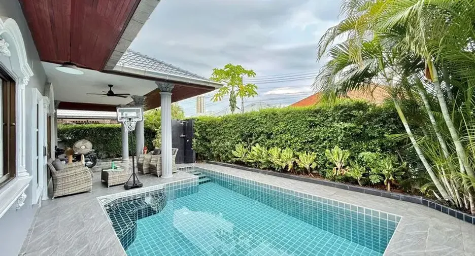 For sale 3 bedrooms villa in Jomtien, Pattaya