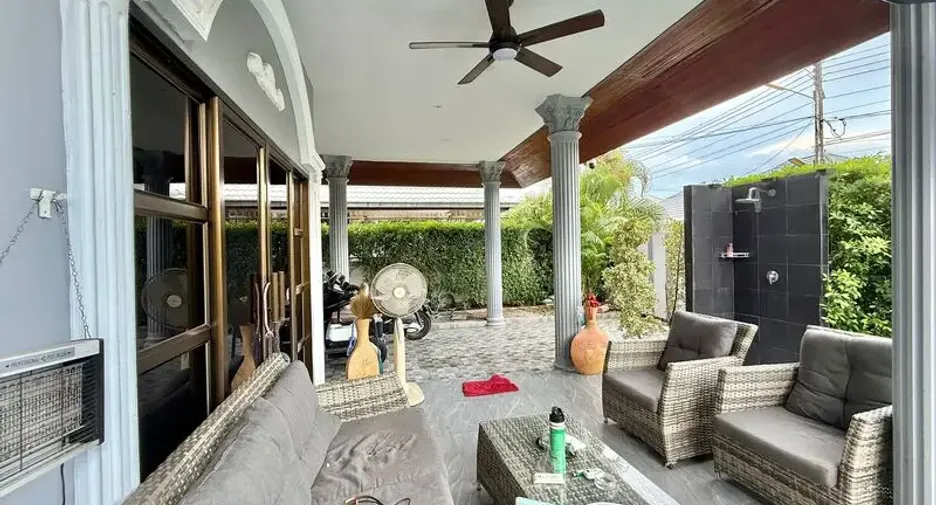 For sale 3 bedrooms villa in Jomtien, Pattaya