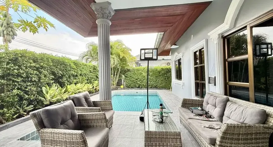 For sale 3 bedrooms villa in Jomtien, Pattaya