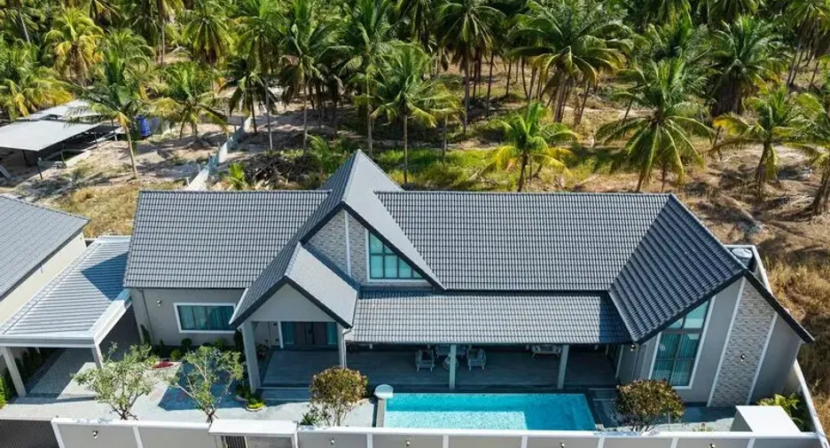 For sale 4 bedrooms villa in East Pattaya, Pattaya