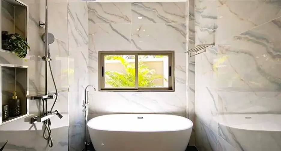 For sale 4 bedrooms villa in East Pattaya, Pattaya