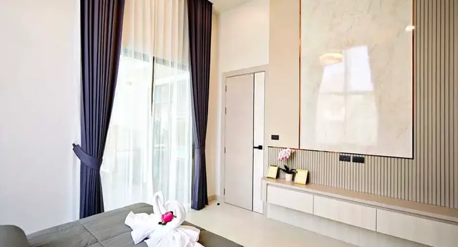 For sale 4 bedrooms villa in East Pattaya, Pattaya