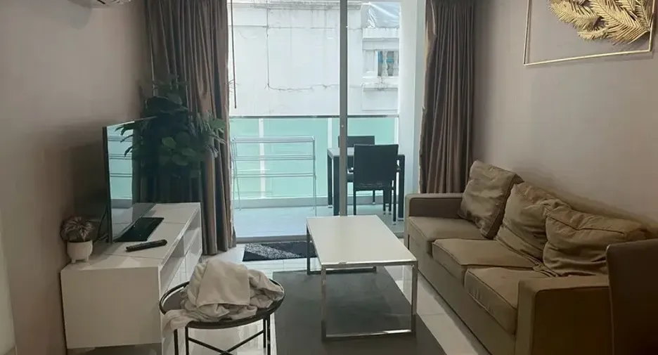 For rent 2 bedrooms condo in Pratumnak, Pattaya