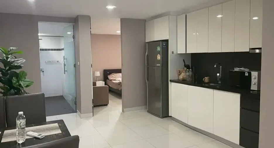 For rent 2 bedrooms condo in Pratumnak, Pattaya