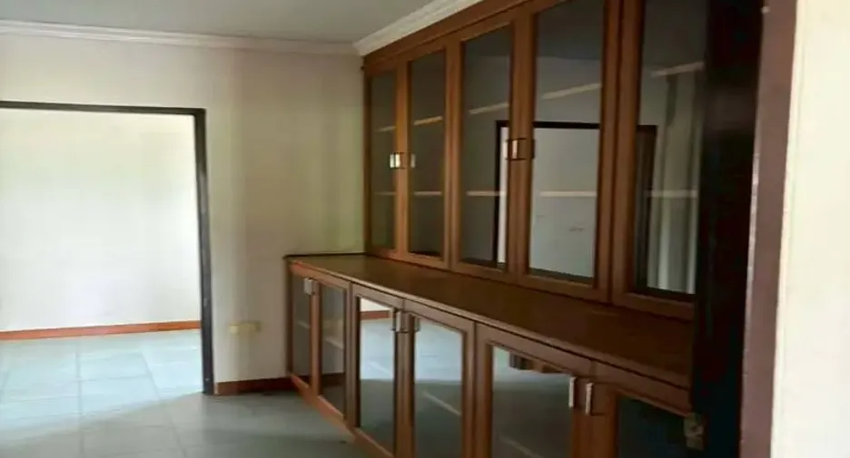 For rent 3 bedrooms villa in Bang Lamung, Chonburi