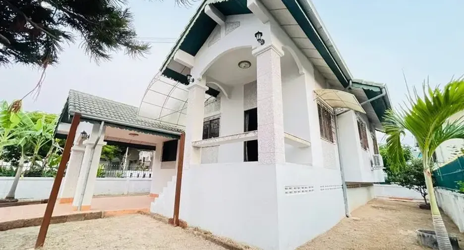 For sale 2 bedrooms villa in East Pattaya, Pattaya