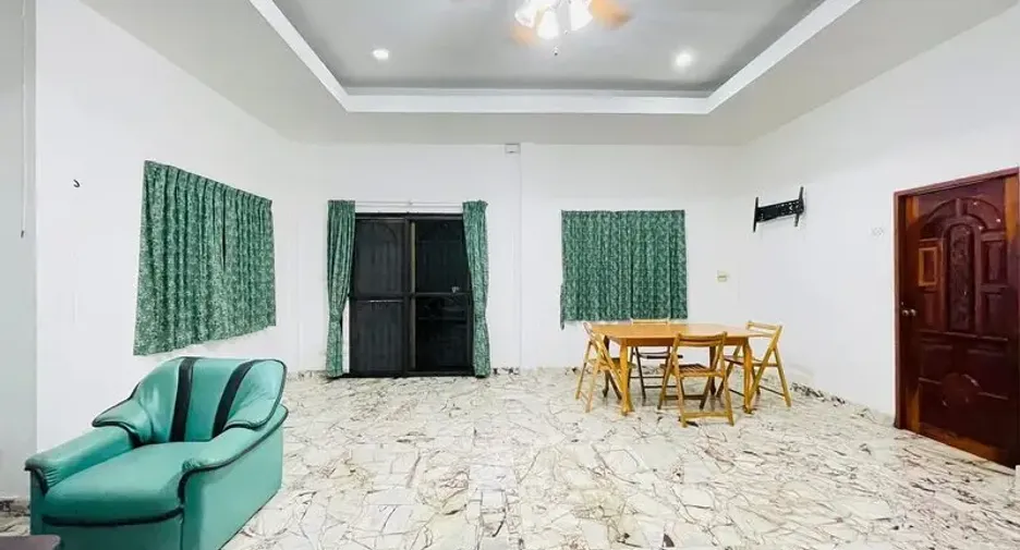 For sale 2 bedrooms villa in East Pattaya, Pattaya