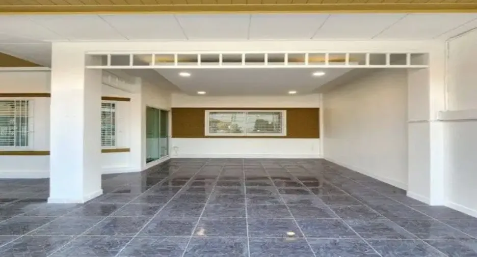 For sale 3 bedrooms villa in Bang Lamung, Chonburi