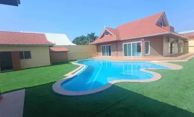 À vendre 5 chambres villa à East Pattaya, Pattaya