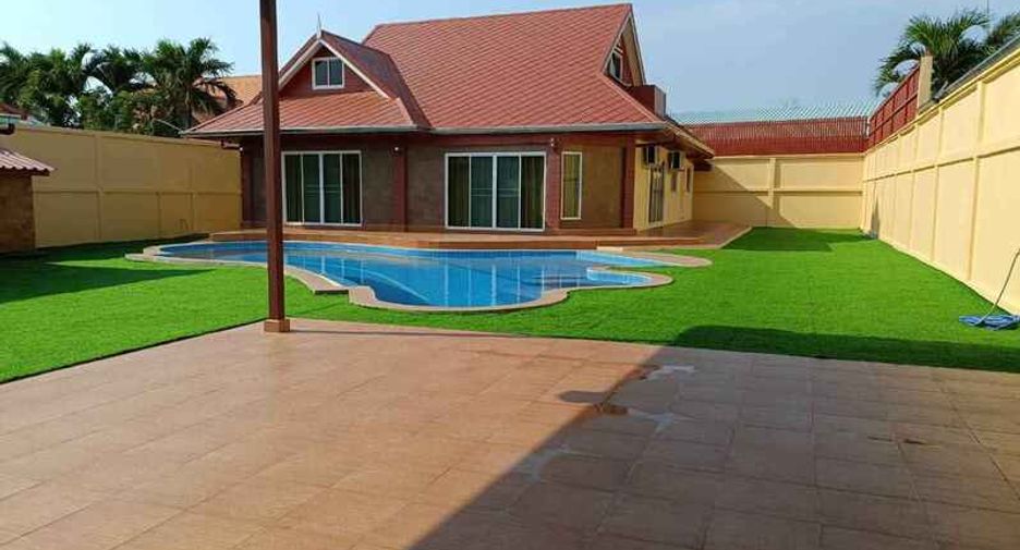 For sale 5 bedrooms villa in East Pattaya, Pattaya