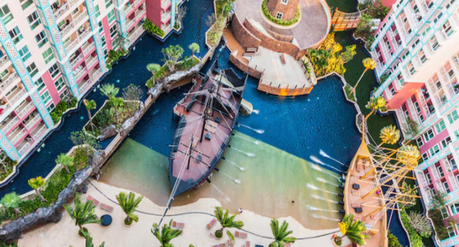 For sale 2 bedrooms condo in South Pattaya, Pattaya
