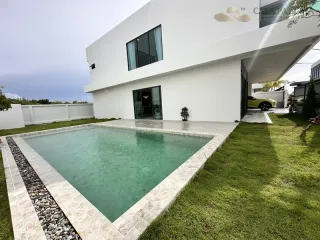 For sale 5 bedrooms villa in Bang Lamung, Chonburi