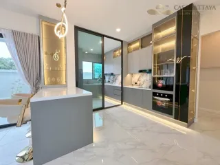For sale 5 bedrooms villa in Bang Lamung, Chonburi