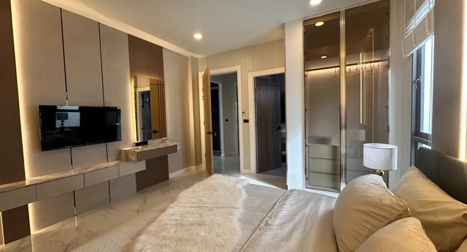 For sale 5 bedrooms villa in East Pattaya, Pattaya