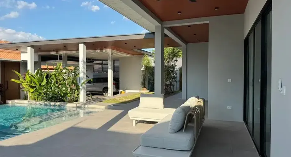 For sale 4 bedrooms villa in Jomtien, Pattaya