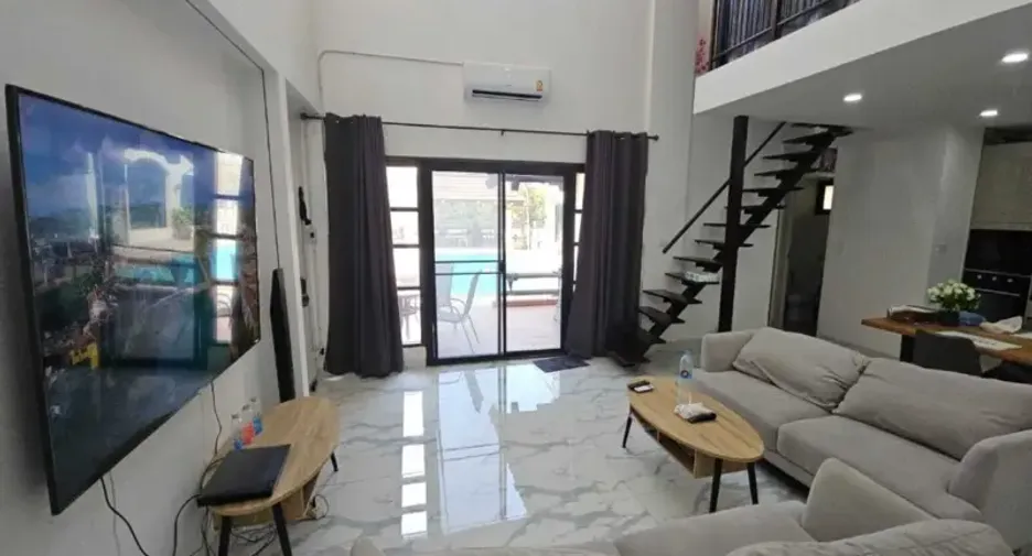 For sale 6 bedrooms villa in Pratumnak, Pattaya