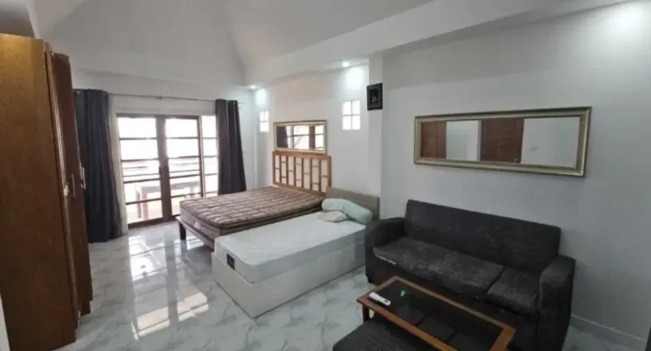 For sale 6 bedrooms villa in Pratumnak, Pattaya