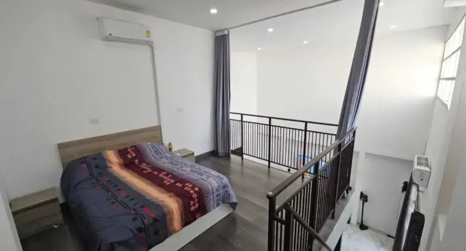 For sale 6 bedrooms villa in Pratumnak, Pattaya