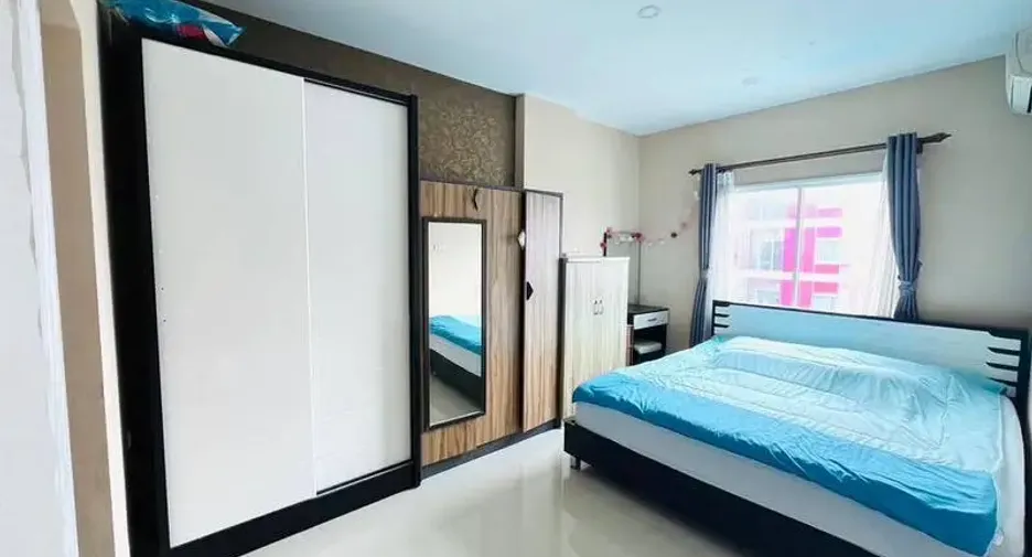 For sale 1 bed condo in East Pattaya, Pattaya