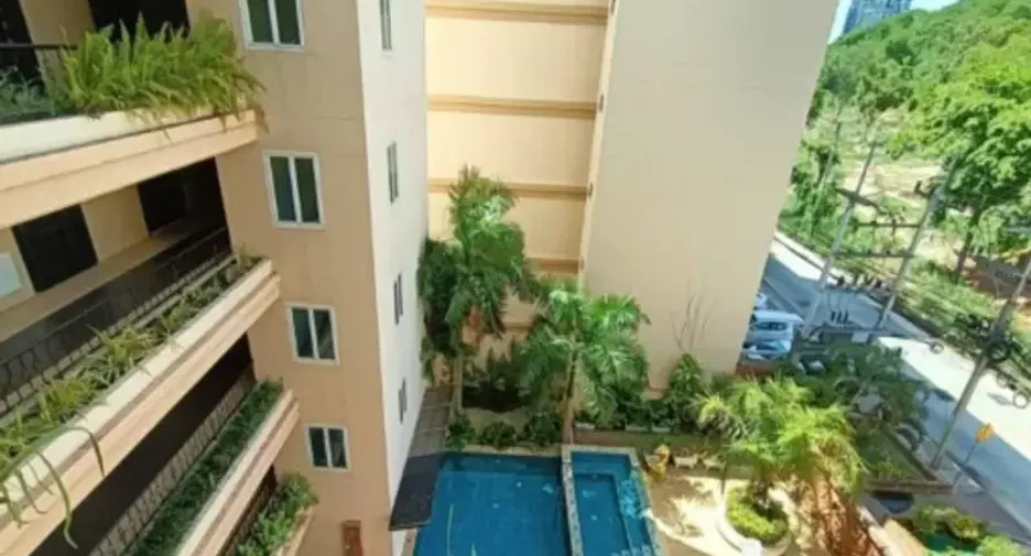 For rent and for sale 3 bedrooms condo in Pratumnak, Pattaya