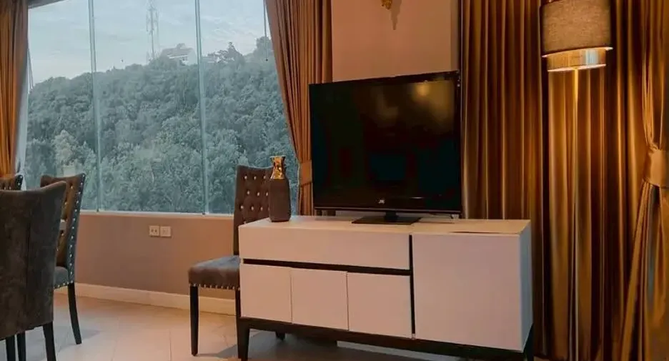 For rent and for sale 3 bedrooms condo in Pratumnak, Pattaya