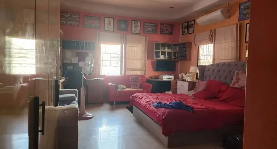 For sale 4 bedrooms house in East Pattaya, Pattaya