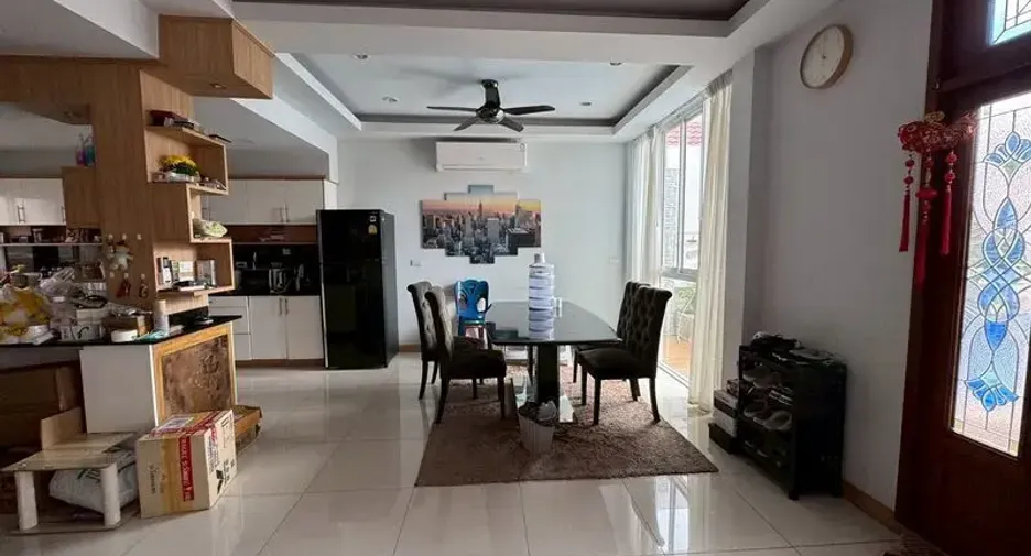 For sale 5 bedrooms villa in South Pattaya, Pattaya