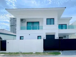 出售 5 卧室 别墅 在 Bang Lamung, Chon Buri