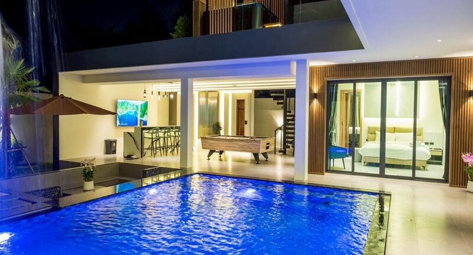 For sale 7 bedrooms villa in Sattahip, Chonburi