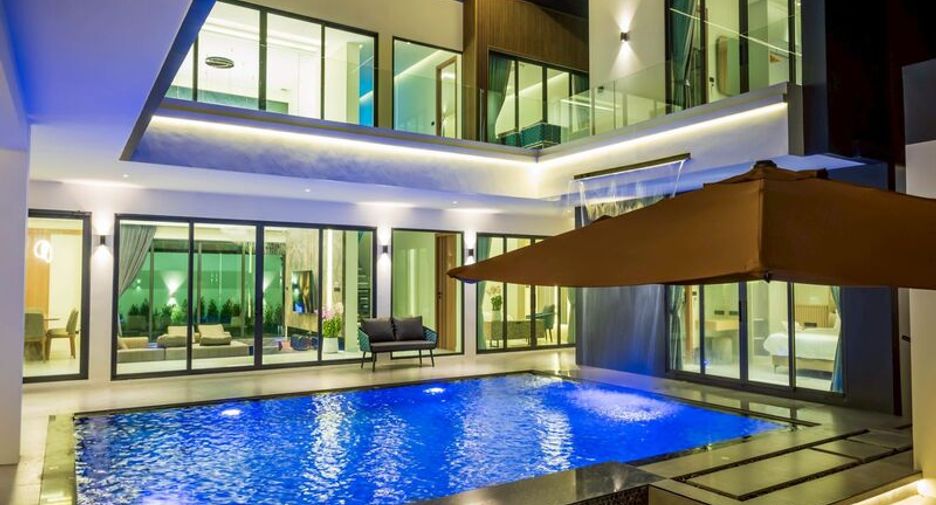 For sale 7 bedrooms villa in Sattahip, Chonburi