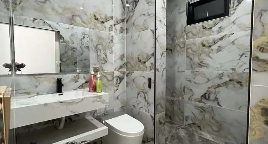 Villa en venta de 9 habitaciones en Bang Lamung, Chonburi