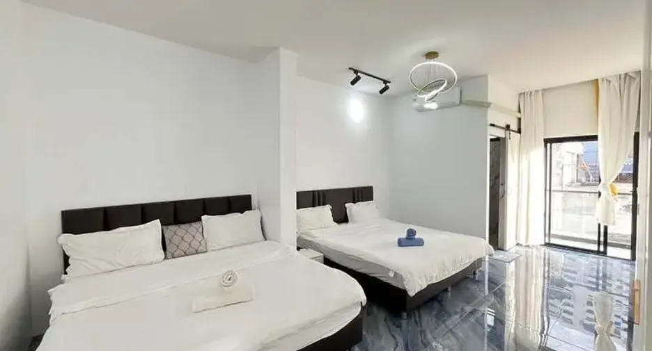 Villa en venta de 9 habitaciones en Bang Lamung, Chonburi