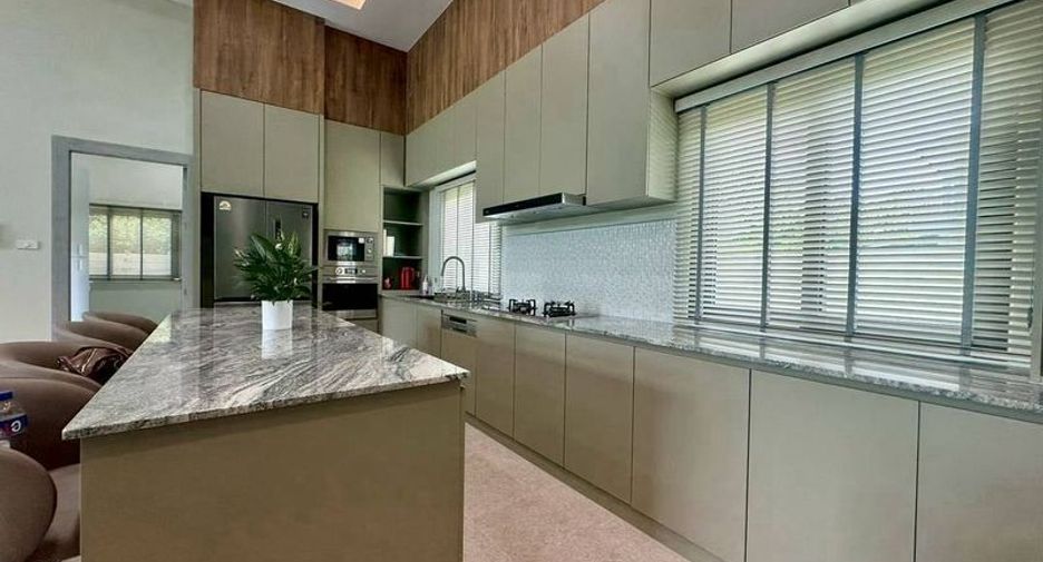 À vendre 4 chambres villa à Bang Lamung, Chonburi