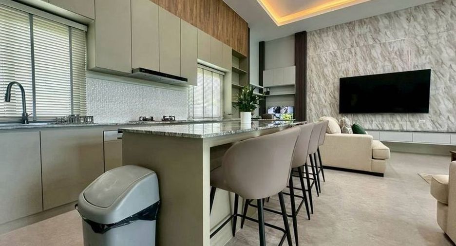 À vendre 4 chambres villa à Bang Lamung, Chonburi