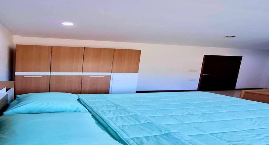 For sale 2 bedrooms townhouse in East Pattaya, Pattaya