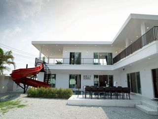 Villa en venta de 6 habitaciones en Bang Lamung, Chonburi