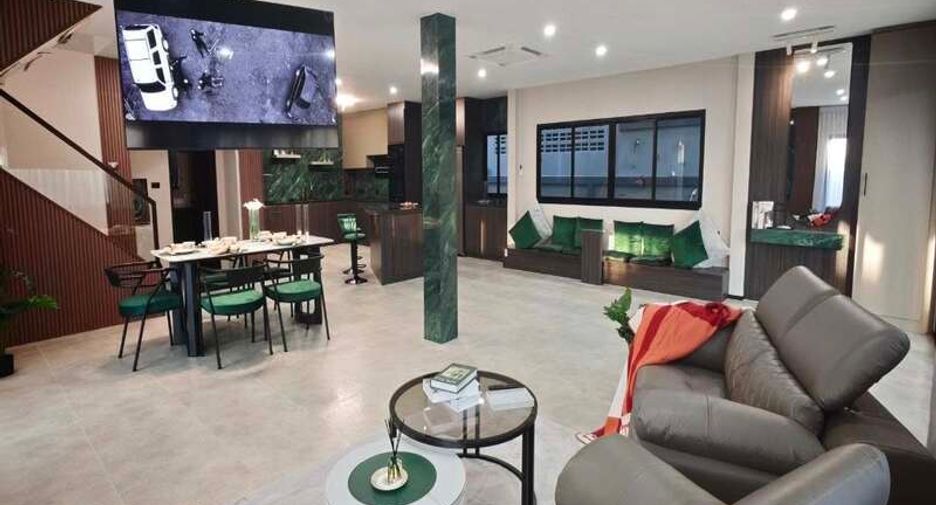 For sale 5 ベッドルーム villa in East Pattaya, Pattaya