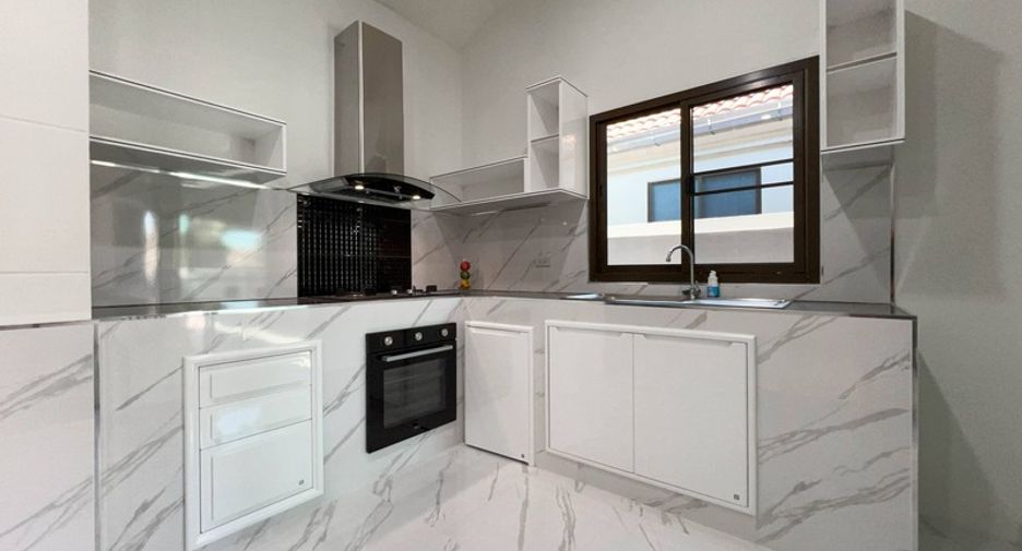 For sale 3 bedrooms house in East Pattaya, Pattaya