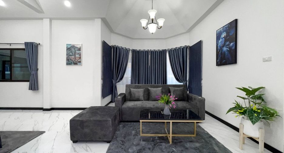 For sale 3 bedrooms house in East Pattaya, Pattaya
