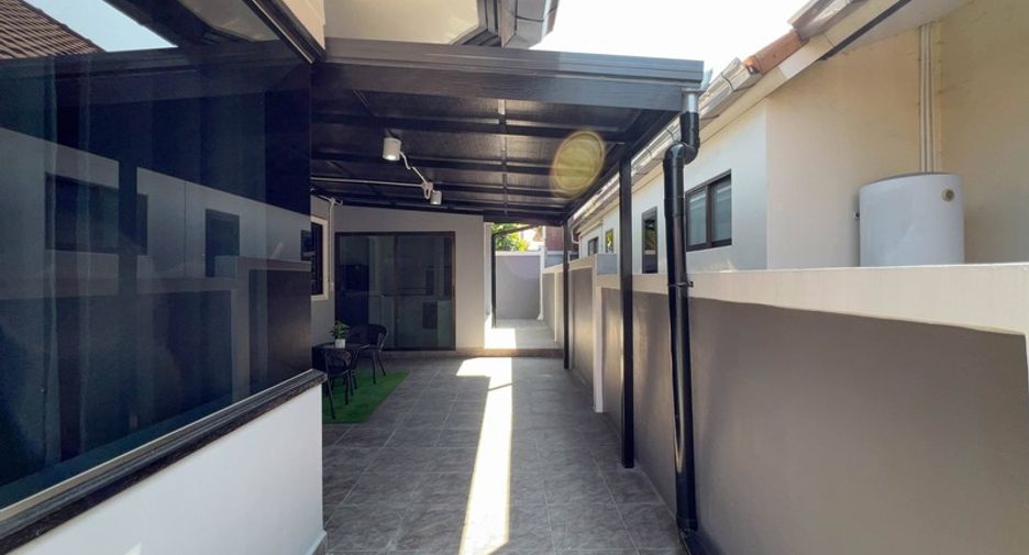 For sale 3 bedrooms house in East Pattaya, Pattaya