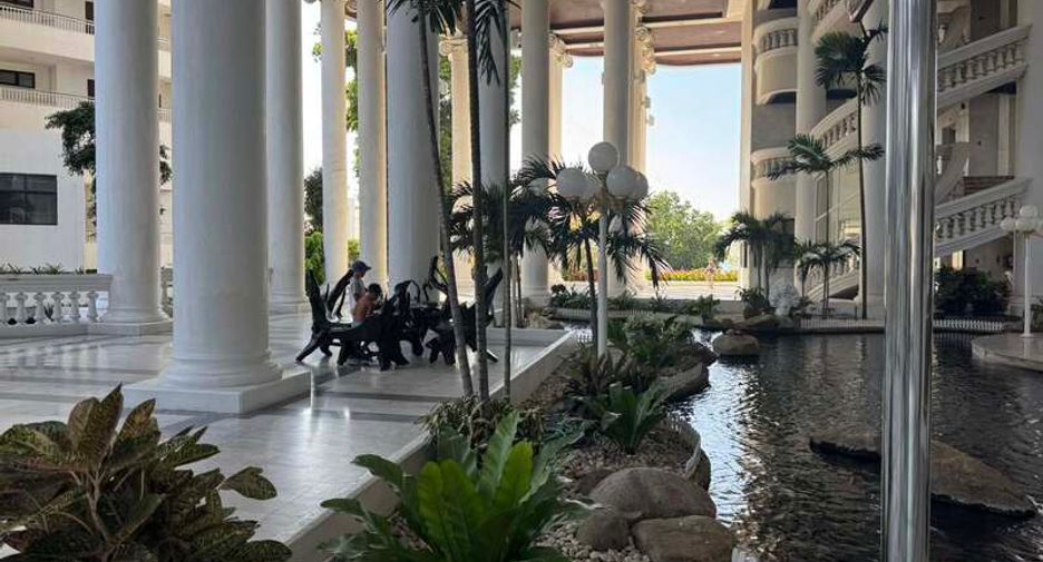 For sale 2 bedrooms condo in North Pattaya, Pattaya
