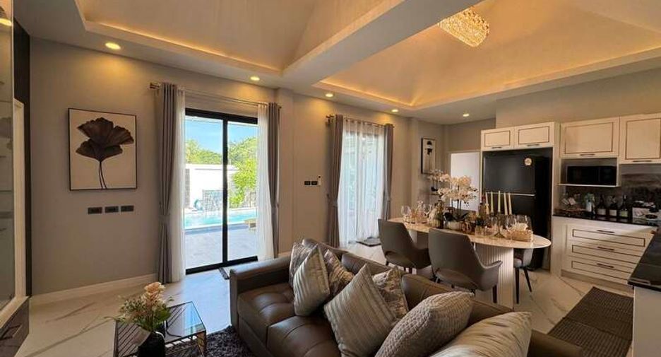 For sale 3 bedrooms villa in Huay Yai, Pattaya