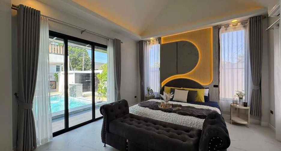 For sale 3 bedrooms villa in Huay Yai, Pattaya