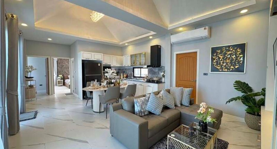 For sale 3 bedrooms villa in Huay Yai, Pattaya