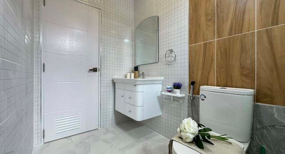 For sale 3 bedrooms villa in Huay Yai, Pattaya