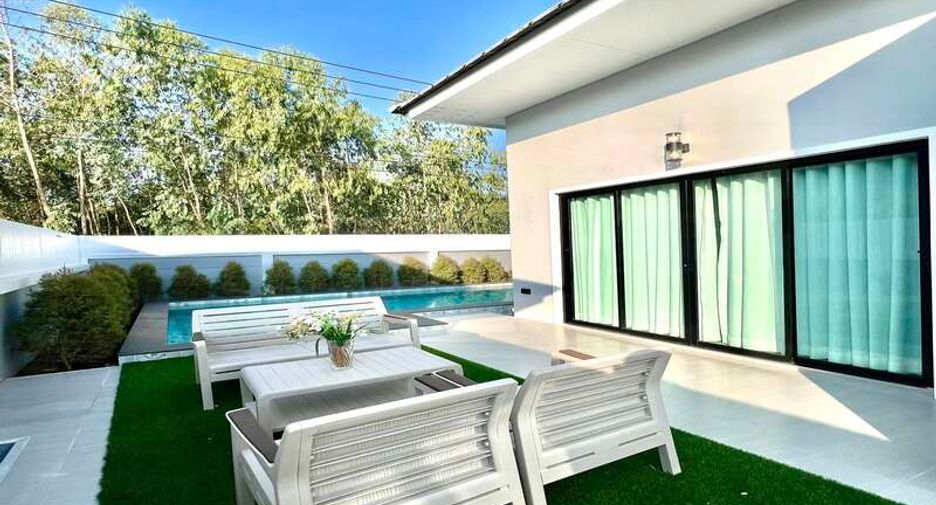 For sale 3 bedrooms villa in East Pattaya, Pattaya