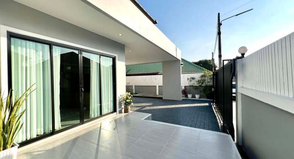 For sale 3 bedrooms villa in East Pattaya, Pattaya