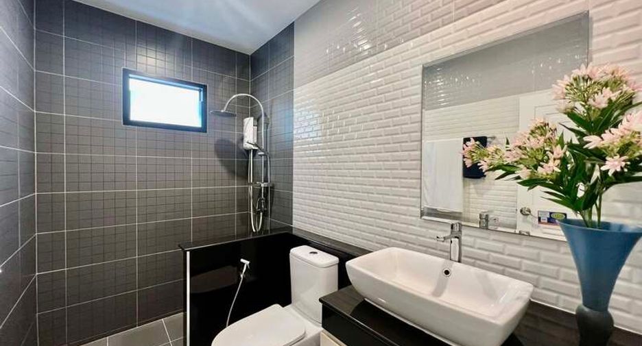 For sale 3 bedrooms villa in East Pattaya, Pattaya